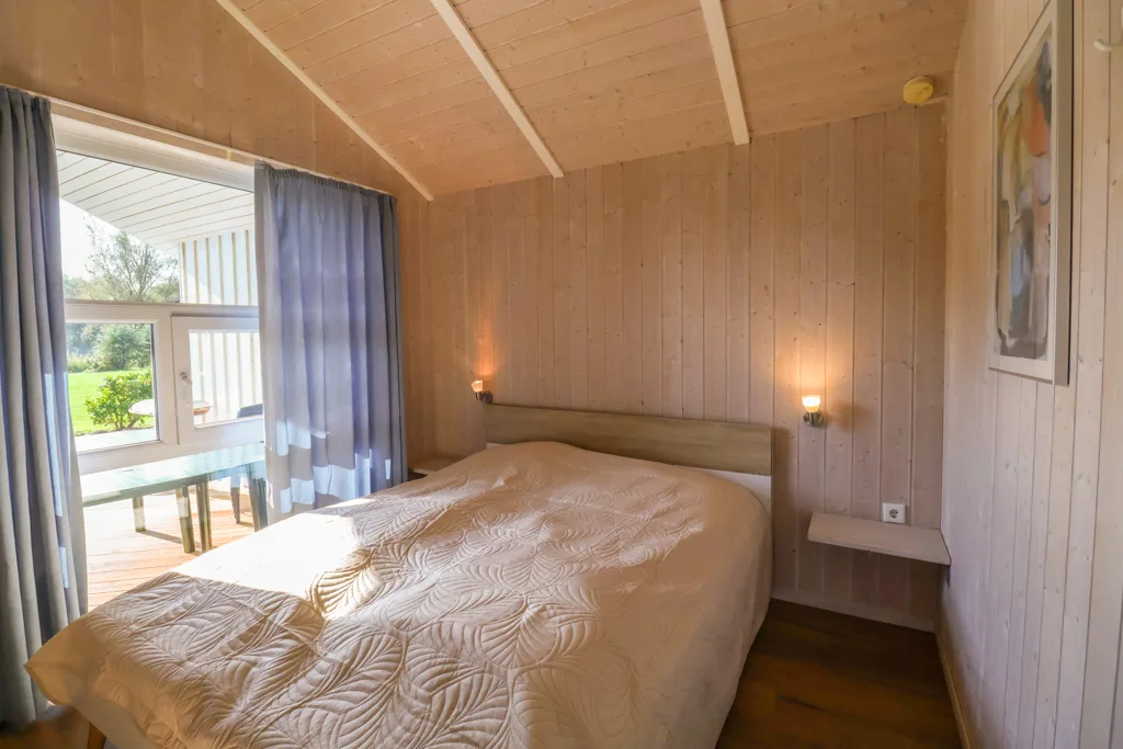 Schlafzimmer 2 mit Doppelbett